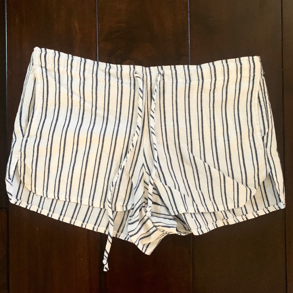 brandy melville blue and white striped shorts